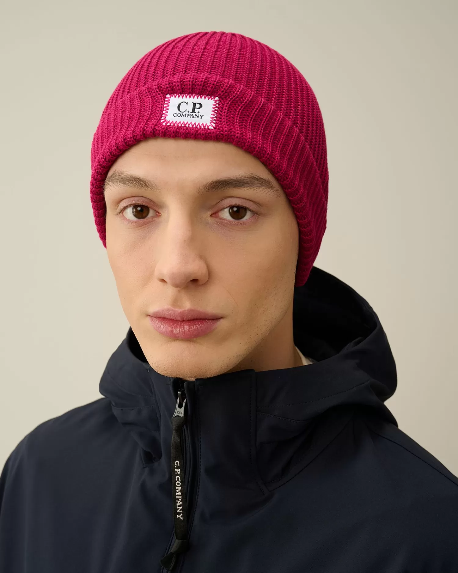 Sale C.P. Company Bomuld Logo Beanie Rod Knop